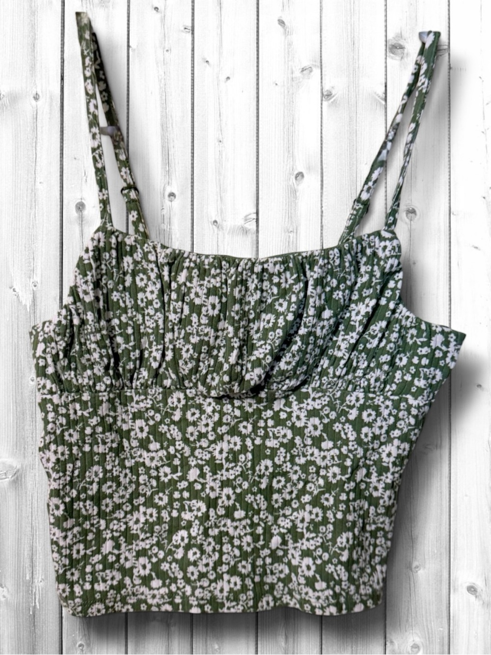 🌼Live to be Spoiled Green Floral Smocked Cami Top